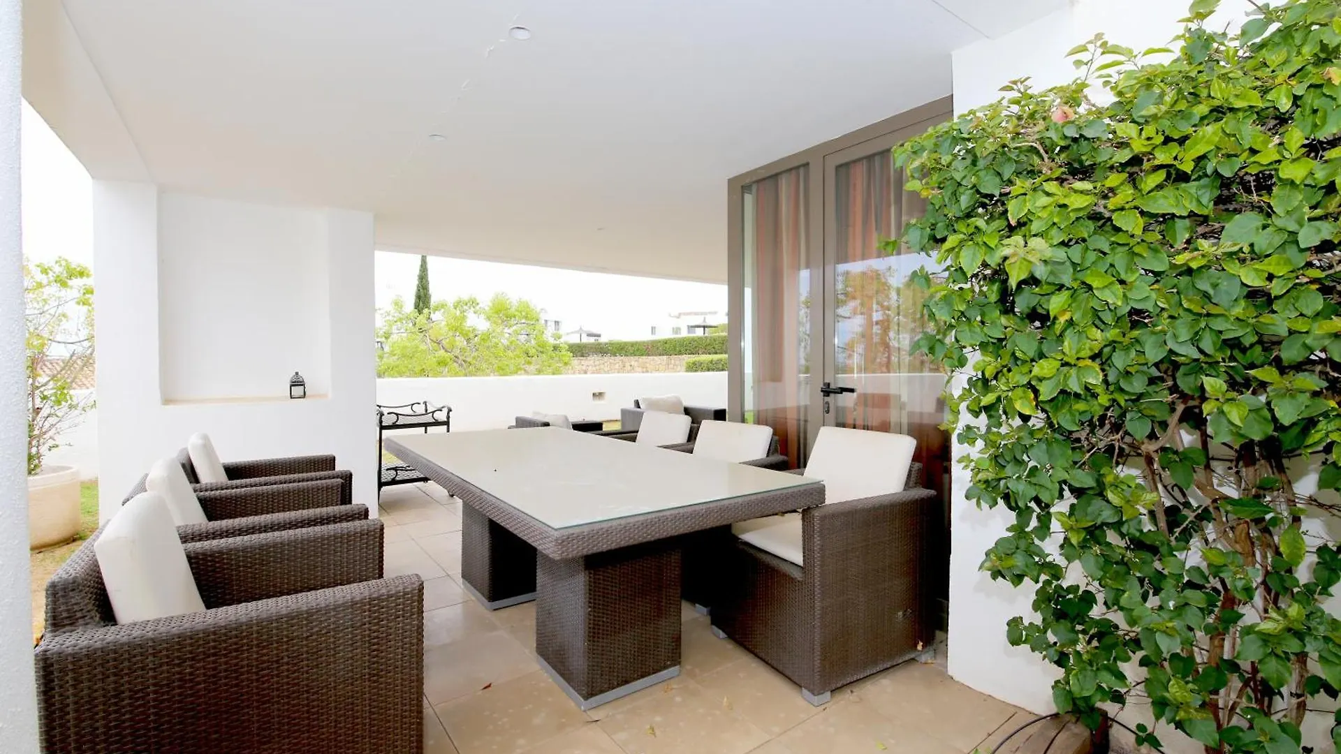 Benahavis Apartment Oksana Estepona Spanien